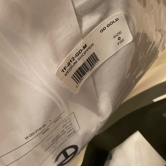 Telfar medium gold shopping bag NWT SOLD - Picture 8 of 8